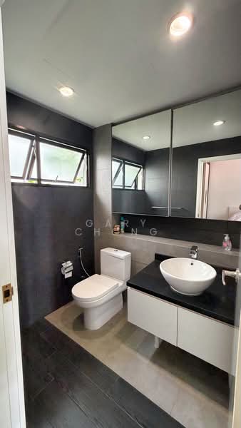 Westpeak Terrace, West Coast Walk, Room Rental, 180 sqft, Terraced House For Rent, by Gary Chong, 500179940 - Bathroom - PropertyGuru.com.sg