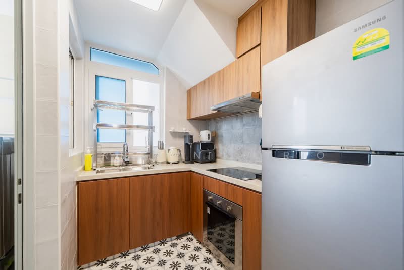 Sunshine Regency, 9 Rambai Road, 2 Bedrooms, 1,152 sqft, Apartment For Sale, by Jerralyn Satrio, 500179947 - Kitchen - PropertyGuru.com.sg