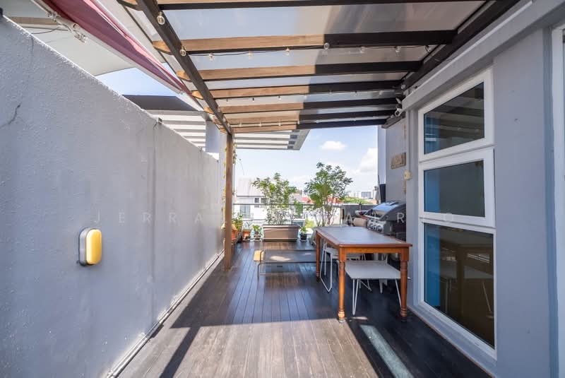 Sunshine Regency, 9 Rambai Road, 2 Bedrooms, 1,152 sqft, Apartment For Sale, by Jerralyn Satrio, 500179947 - Balcony - PropertyGuru.com.sg