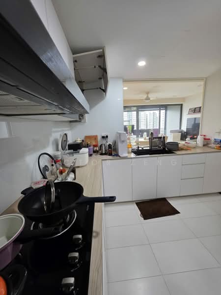 Bellewaters, 27 Anchorvale Crescent, 4 Bedrooms, 1,270 sqft, Executive Condominium For Sale, by Victor Zeng, 500179973 - Kitchen - PropertyGuru.com.sg