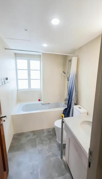 Gentle Villas, Gentle Drive, 5 Bedrooms, 3,000 sqft, Semi-Detached House For Sale, by Amy Zeng 房姐姐, 500179992 - Bathroom - PropertyGuru.com.sg