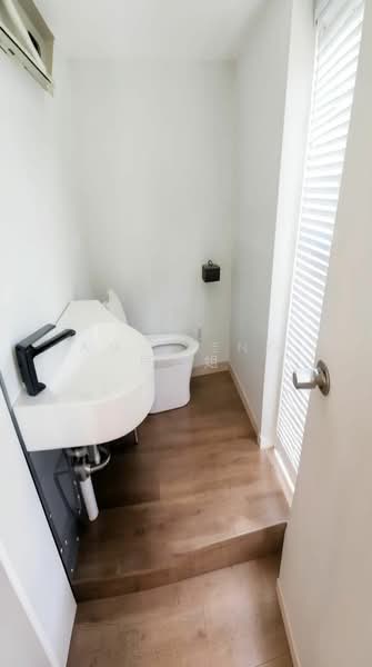 Gentle Villas, Gentle Drive, 5 Bedrooms, 3,000 sqft, Semi-Detached House For Sale, by Amy Zeng 房姐姐, 500179992 - Bathroom - PropertyGuru.com.sg