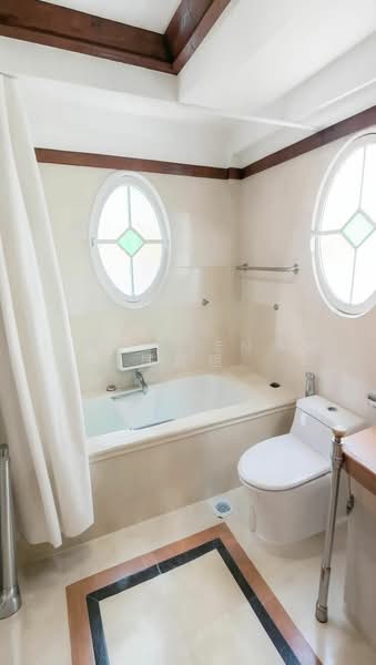Gentle Villas, Gentle Drive, 5 Bedrooms, 3,000 sqft, Semi-Detached House For Sale, by Amy Zeng 房姐姐, 500179992 - Bathroom - PropertyGuru.com.sg