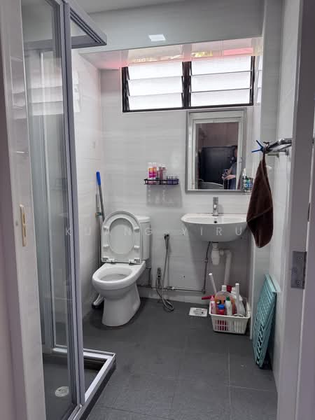 873 Yishun Street 81, 873 Yishun Street 81, 3 Bedrooms, 1,367 sqft, HDB Flat For Sale, by Kuang YiRu, 500180012 - Bathroom - PropertyGuru.com.sg