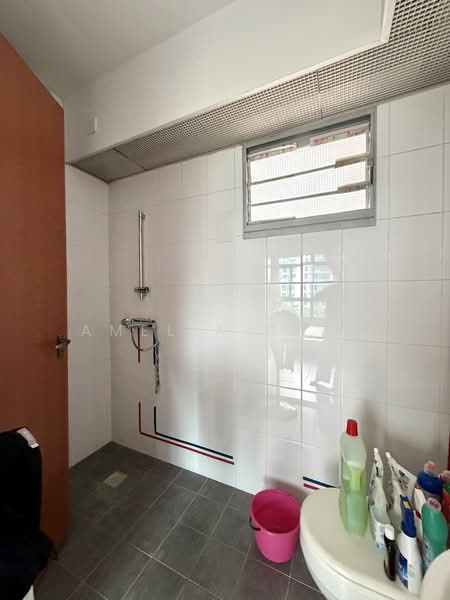 623C Punggol Central, 623C Punggol Central, 2 Bedrooms, 732 sqft, HDB Flat For Sale, by Amelia Chia, 500180066 - Bathroom - PropertyGuru.com.sg