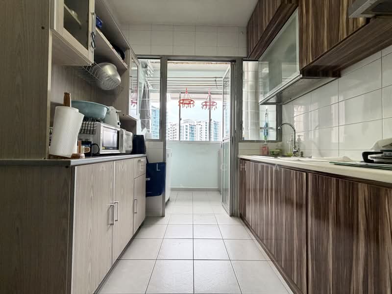 623C Punggol Central, 623C Punggol Central, 2 Bedrooms, 732 sqft, HDB Flat For Sale, by Amelia Chia, 500180066 - Kitchen - PropertyGuru.com.sg