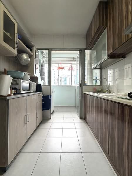 623C Punggol Central, 623C Punggol Central, 2 Bedrooms, 732 sqft, HDB Flat For Sale, by Amelia Chia, 500180066 - Kitchen - PropertyGuru.com.sg
