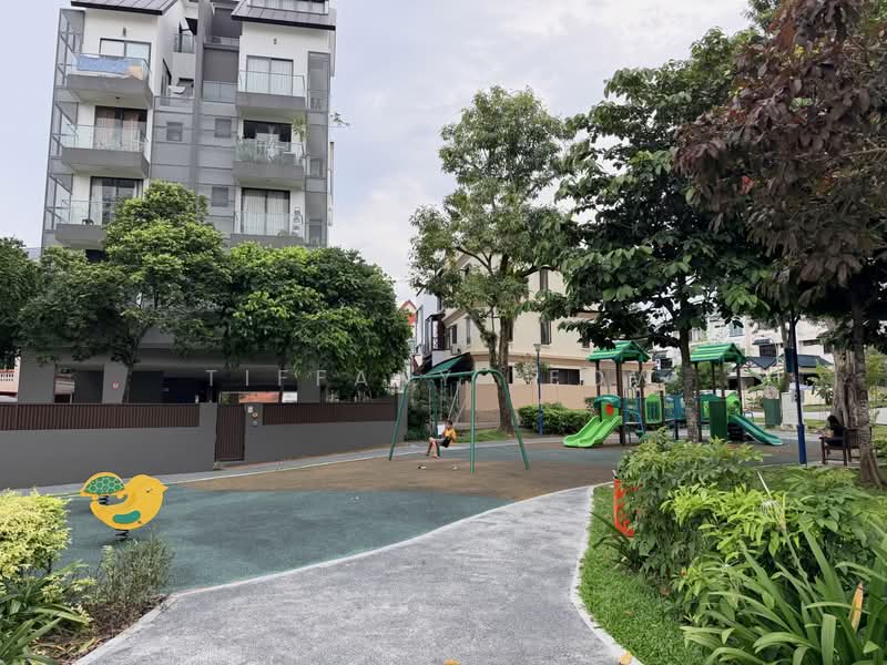 ***100% MOVE IN CONDITION!!! NS FACING & NEXT TO PARK!, , 4 Bedrooms, 2,500 sqft, Terraced House For Sale, by Tiffany Leow, 500180068 - Exterior - PropertyGuru.com.sg
