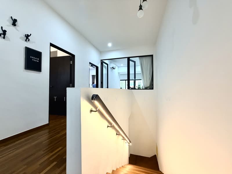 ***100% MOVE IN CONDITION!!! NS FACING & NEXT TO PARK!, , 4 Bedrooms, 2,500 sqft, Terraced House For Sale, by Tiffany Leow, 500180068 - Interior - PropertyGuru.com.sg