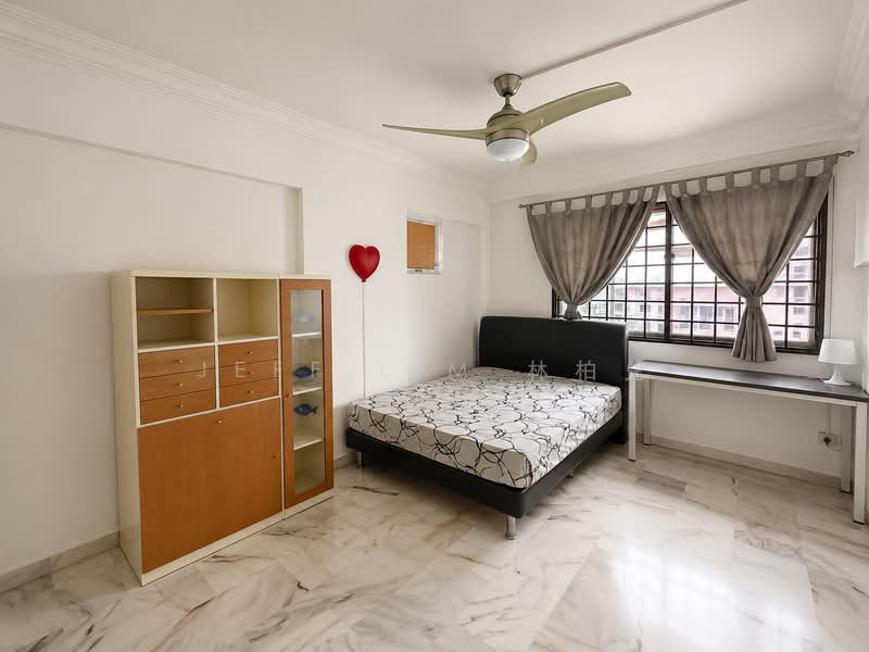 High floor Executive Apartment - MRT, Park, Mall, , 4 Bedrooms, 1,560 sqft, HDB Flat For Sale, by jeff Lim 林柏兑, 500180076 - Bedroom - PropertyGuru.com.sg