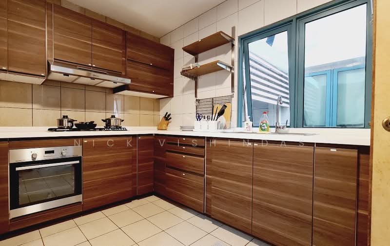 Oleanas Residences, 42 Kim Yam Road, Room Rental, 180 sqft, Condominium For Rent, by Nick Vishindas, 500180091 - Kitchen - PropertyGuru.com.sg