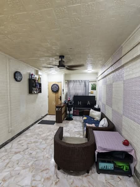 119 Hougang Avenue 1, 119 Hougang Avenue 1, 2 Bedrooms, 721 sqft, HDB Flat For Sale, by Ian Chan, 500180092 - Living Room - PropertyGuru.com.sg
