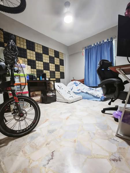 119 Hougang Avenue 1, 119 Hougang Avenue 1, 2 Bedrooms, 721 sqft, HDB Flat For Sale, by Ian Chan, 500180092 - Bedroom - PropertyGuru.com.sg