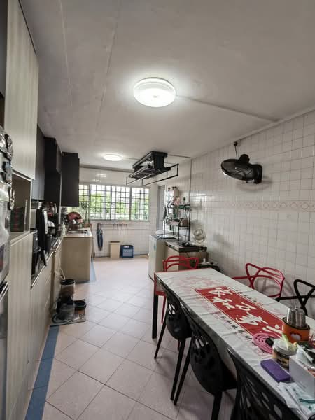 119 Hougang Avenue 1, 119 Hougang Avenue 1, 2 Bedrooms, 721 sqft, HDB Flat For Sale, by Ian Chan, 500180092 - Kitchen - PropertyGuru.com.sg