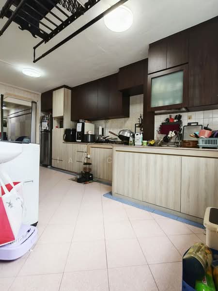 119 Hougang Avenue 1, 119 Hougang Avenue 1, 2 Bedrooms, 721 sqft, HDB Flat For Sale, by Ian Chan, 500180092 - Kitchen - PropertyGuru.com.sg