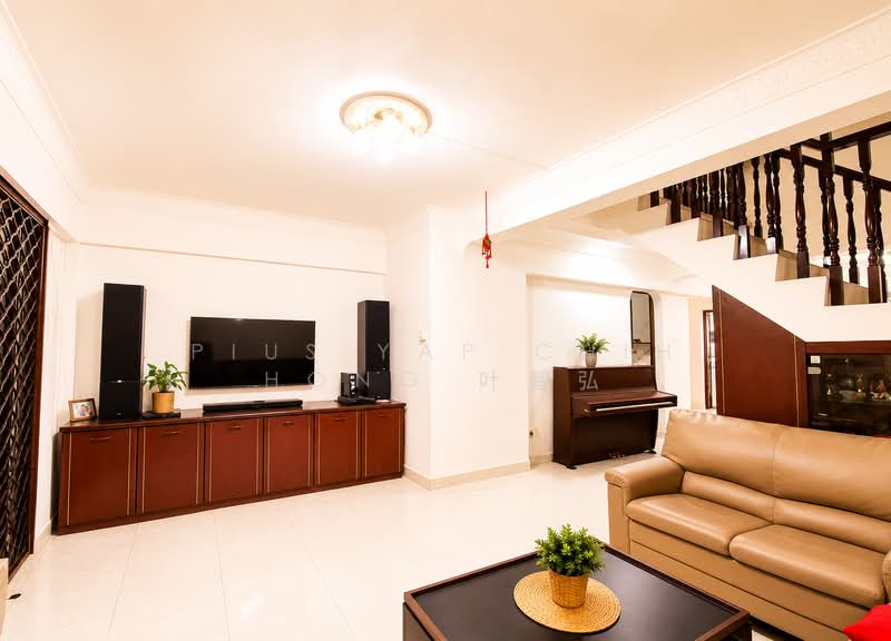 633 Hougang Avenue 8, 633 Hougang Avenue 8, 4 Bedrooms, 1,593 sqft, HDB Flat For Sale, by Pius Yap Chih Hong 叶智弘, 500180095 - Living Room - PropertyGuru.com.sg