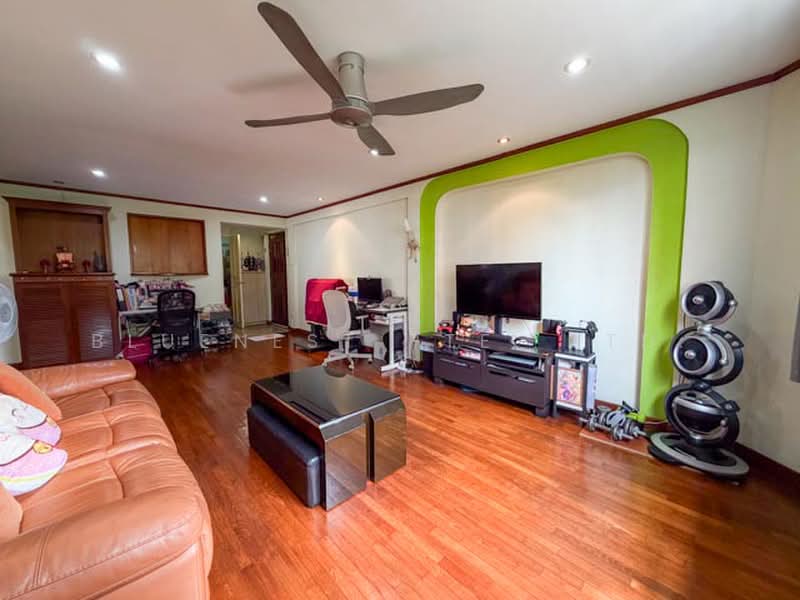 103 Jurong East Street 13, 103 Jurong East Street 13, 3 Bedrooms, 1,291 sqft, HDB Flat For Sale, by KENNETH CHUA, 500180107 - Living Room - PropertyGuru.com.sg