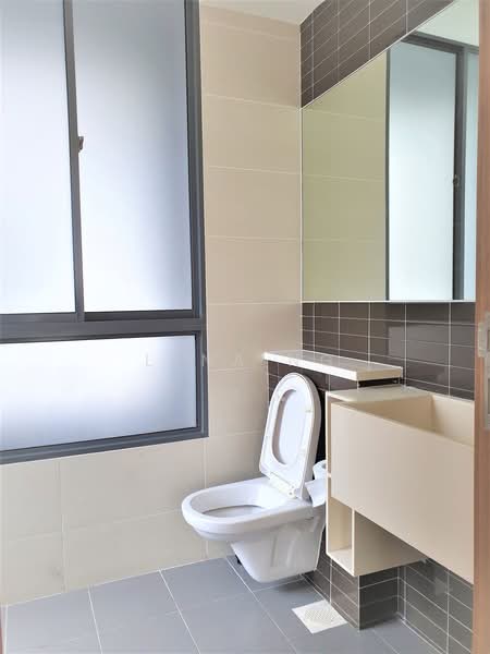 Spring @ Katong, 18 Ceylon Road, 2 Bedrooms, 1,023 sqft, Apartment For Rent, by Lena Ng, 500180122 - Master Bathroom - PropertyGuru.com.sg