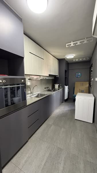 816 Jellicoe Road, 816 Jellicoe Road, 3 Bedrooms, 915 sqft, HDB Flat For Rent, by Bernard Yeo, 500180133 - Kitchen - PropertyGuru.com.sg
