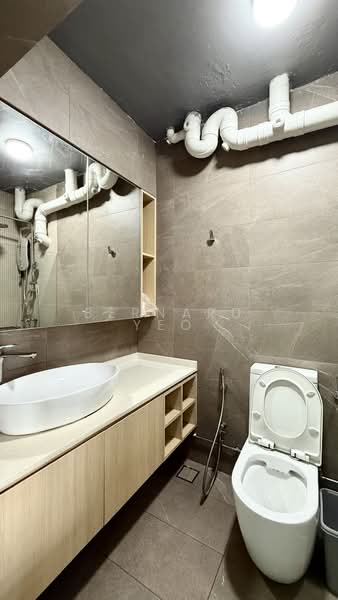 816 Jellicoe Road, 816 Jellicoe Road, 3 Bedrooms, 915 sqft, HDB Flat For Rent, by Bernard Yeo, 500180133 - Bathroom - PropertyGuru.com.sg