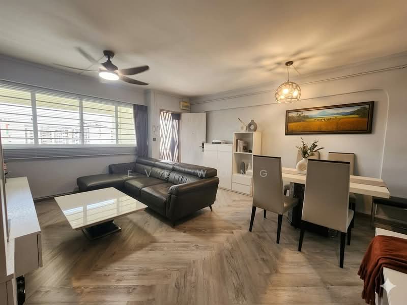 204 Yishun Street 21, 204 Yishun Street 21, 3 Bedrooms, 1,066 sqft, HDB Flat For Sale, by Eve Wong, 500180142 - Living Room - PropertyGuru.com.sg