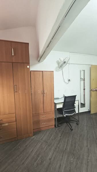 233 Bukit Batok East Avenue 5, 233 Bukit Batok East Avenue 5, Room Rental, 130 sqft, HDB Flat For Rent, by Lissa Teo, 500180154 - Study - PropertyGuru.com.sg