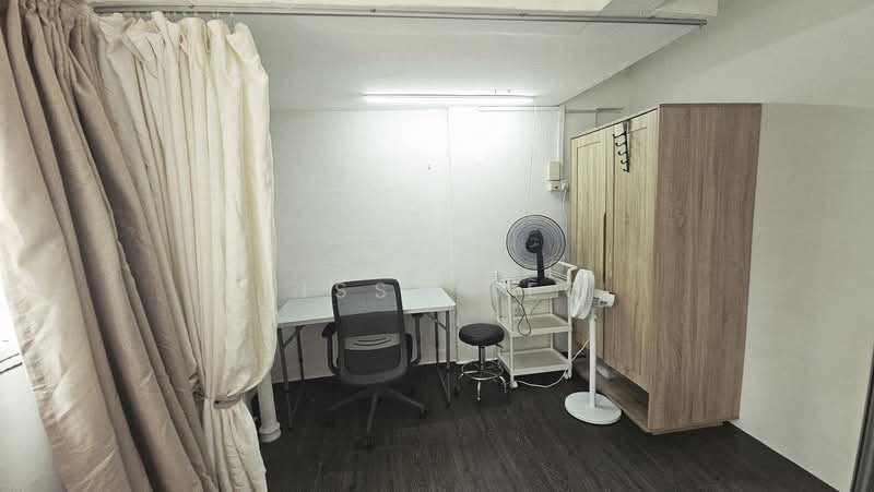 233 Bukit Batok East Avenue 5, 233 Bukit Batok East Avenue 5, Room Rental, 130 sqft, HDB Flat For Rent, by Lissa Teo, 500180154 - Study - PropertyGuru.com.sg