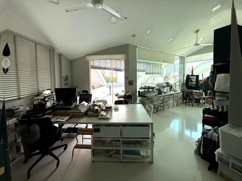 Wareham road, Wareham Road, 8 Bedrooms, 8,400 sqft, Bungalow House For Sale, by David Lim 林伟达, 500180161 - Study - PropertyGuru.com.sg