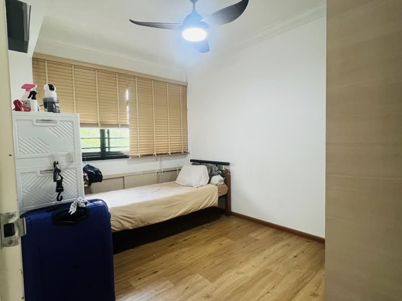 953 Hougang Avenue 9, 953 Hougang Avenue 9, 3 Bedrooms, 1,087 sqft, HDB Flat For Sale, by Shamim Shah, 500180164 - Bedroom - PropertyGuru.com.sg