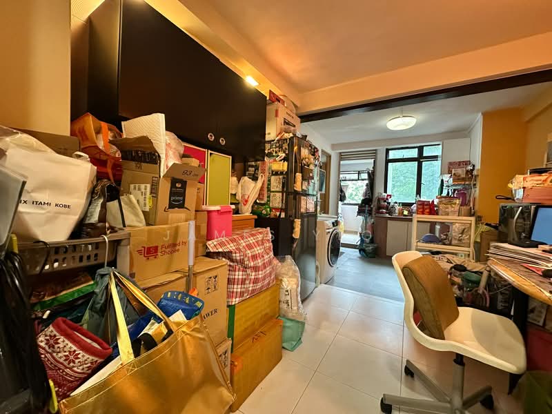 118 Lorong 1 Toa Payoh, 118 Lorong 1 Toa Payoh, 2 Bedrooms, 700 sqft, HDB Flat For Sale, by James Yeo, 500180170 - Interior - PropertyGuru.com.sg