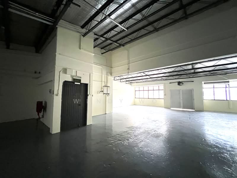 Hillview Warehouse, 28 Hillview Terrace, 5,800 sqft, Light Industrial (B1) For Rent, by Wendy Wo, 500180173 - 2nd floor space with aircon - CommercialGuru.com.sg