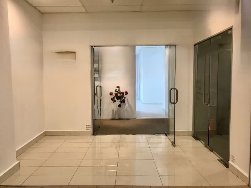 Genting Building, 83 Genting Lane, 1,360 sqft, Light Industrial (B1) For Rent, by Patrik Tam, 500180175 - Entrance - CommercialGuru.com.sg