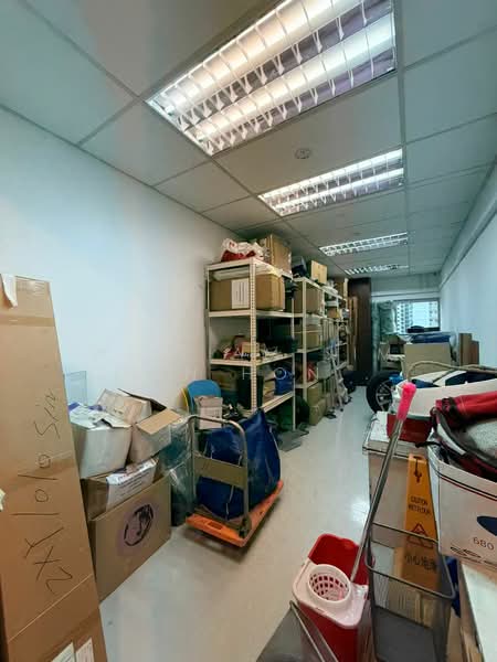 Pioneer Point, 5 Soon Lee Street, 958 sqft, Factory / Workshop (B2) For Rent, by William Sim Chen Hong 沈宸鋐, 500180178 - Interior - CommercialGuru.com.sg