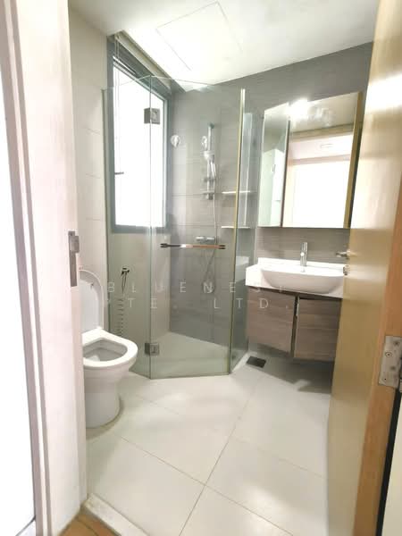 Skies Miltonia, 25 Miltonia Close, 1 Bedroom, 527 sqft, Condominium For Rent, by CLARENCE LIANG, 500180193 - Bathroom - PropertyGuru.com.sg