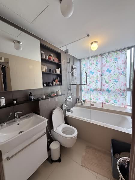 Shelford 23, 23 Shelford Road, 2 Bedrooms, 1,012 sqft, Apartment For Sale, by Peter Yao, 500180205 - Bathroom - PropertyGuru.com.sg
