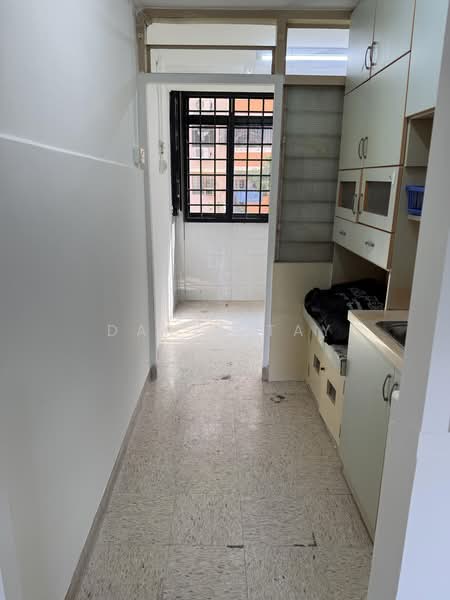 102 Commonwealth Crescent, 102 Commonwealth Crescent, 2 Bedrooms, 592 sqft, HDB Flat For Sale, by Daryl Tay, 500180206 - Kitchen - PropertyGuru.com.sg