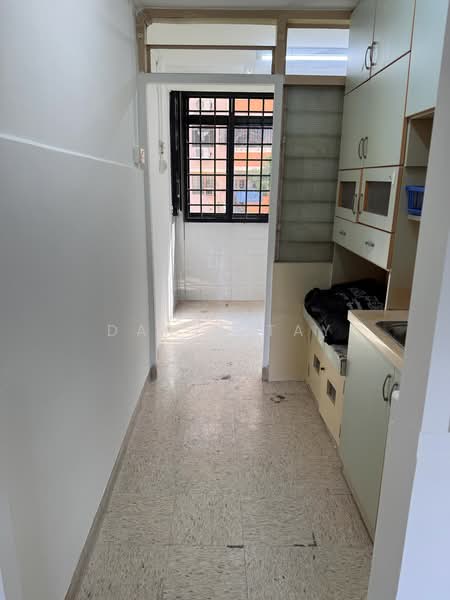 102 Commonwealth Crescent, 102 Commonwealth Crescent, 2 Bedrooms, 592 sqft, HDB Flat For Sale, by Daryl Tay, 500180206 - Kitchen - PropertyGuru.com.sg