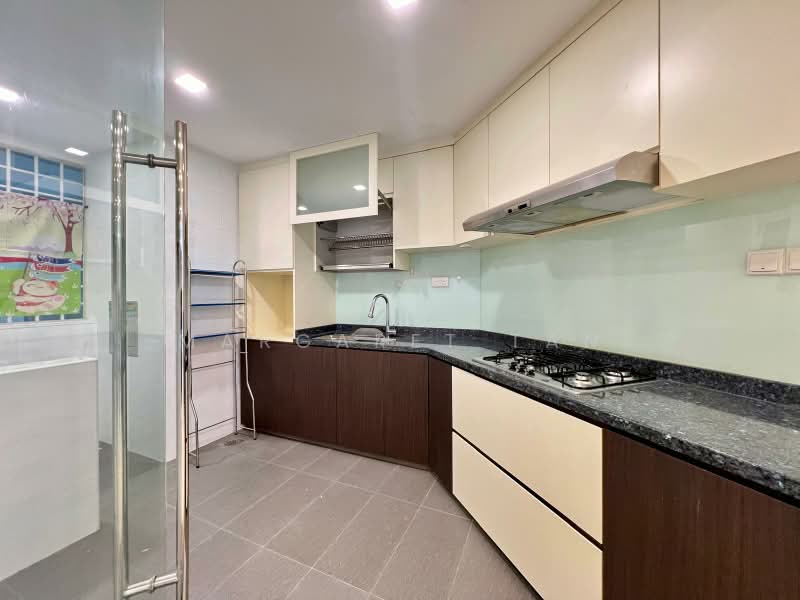 The Sierra, 80 Mount Sinai Drive, 2 Bedrooms, 1,076 sqft, Apartment For Sale, by Margaret Tan, 500180214 - Kitchen - PropertyGuru.com.sg