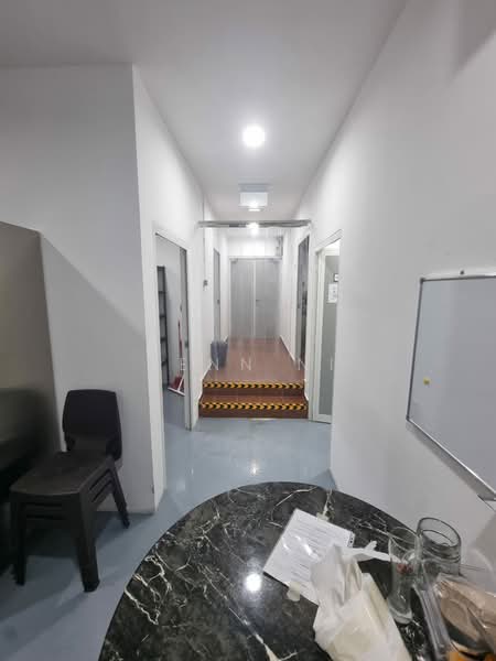 Polaris @ Woodlands, 101 Woodlands Avenue 12, 2,067 sqft, Factory / Workshop (B2) For Sale, by Yenn Ni, 500180224 - Corridor - CommercialGuru.com.sg