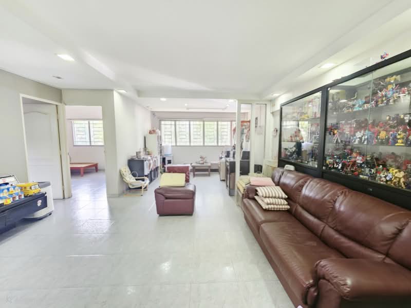 610 Clementi West Street 1, 610 Clementi West Street 1, 3 Bedrooms, 1,109 sqft, HDB Flat For Sale, by Louis Leow, 500180225 - Living Room - PropertyGuru.com.sg