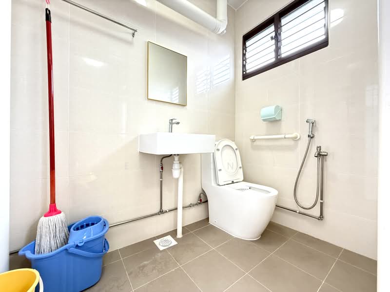 413 Yishun Ring Road, 413 Yishun Ring Road, 3 Bedrooms, 1,119 sqft, HDB Flat For Rent, by Eric Ong, 500180227 - Bathroom - PropertyGuru.com.sg