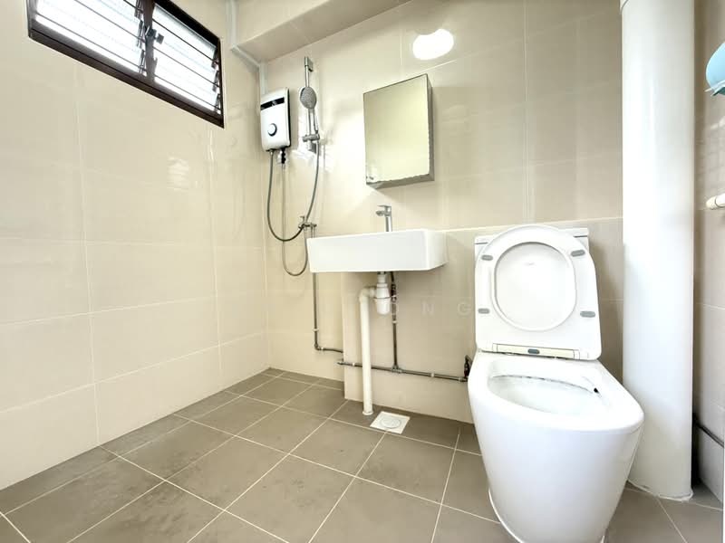 413 Yishun Ring Road, 413 Yishun Ring Road, 3 Bedrooms, 1,119 sqft, HDB Flat For Rent, by Eric Ong, 500180227 - Bathroom - PropertyGuru.com.sg