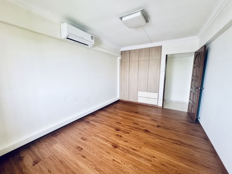 5 Room HDB Near Yishun MRT, , 3 Bedrooms, 1,302 sqft, HDB Flat For Sale, by Yumi Leong, 500180230 - Common Bed 2 - PropertyGuru.com.sg