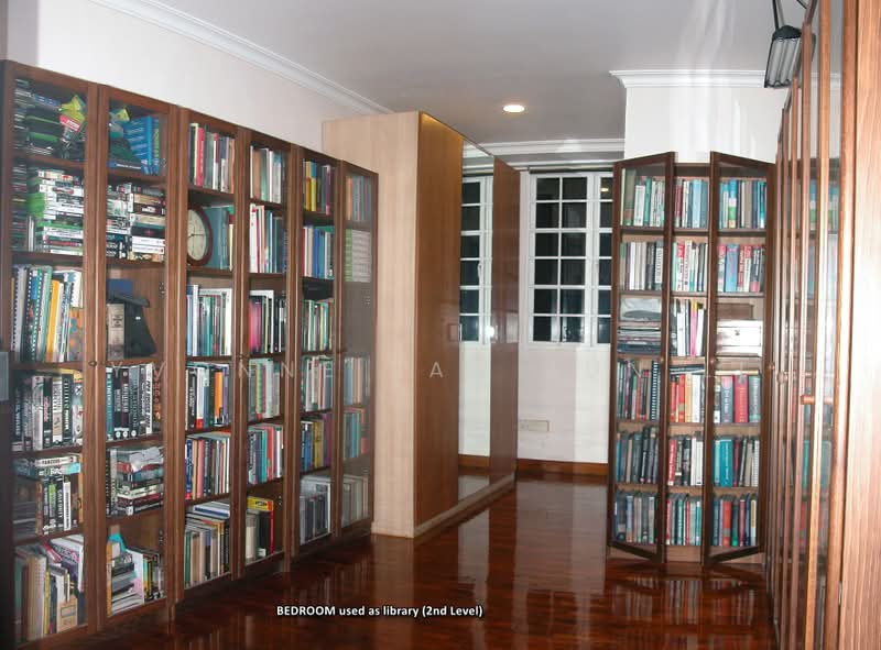 Burgundy Hill, Burgundy Rise, 5 Bedrooms, 3,165 sqft, Semi-Detached House For Sale, by Yvonne Lau Jun Li, 500180239 - Study - PropertyGuru.com.sg