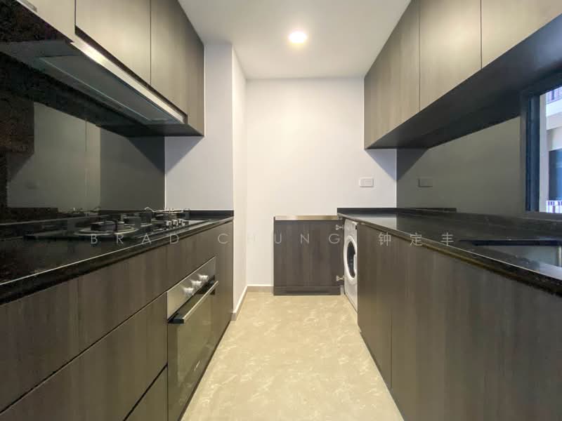 Park Colonial, 10 Woodleigh Lane, 3 Bedrooms, 980 sqft, Condominium For Rent, by Brad Chung 钟定丰, 500180250 - Kitchen - PropertyGuru.com.sg