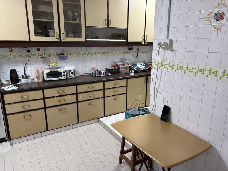 125 Serangoon North Avenue 1, 125 Serangoon North Avenue 1, 3 Bedrooms, 1,615 sqft, HDB Flat For Sale, by Douglas Goh, 500180260 - Kitchen - PropertyGuru.com.sg