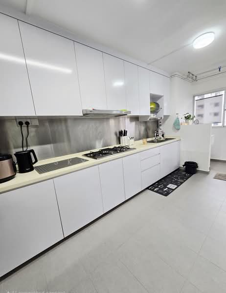 24 Hougang Avenue 3, 24 Hougang Avenue 3, 2 Bedrooms, 990 sqft, HDB Flat For Rent, by Skyes Pan, 500180262 - Kitchen - PropertyGuru.com.sg