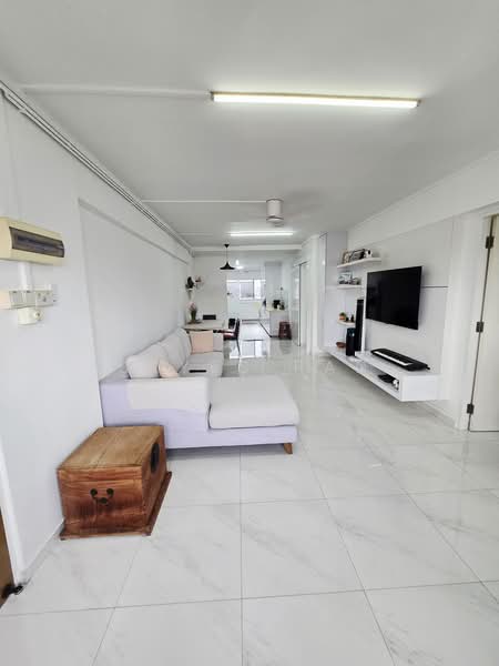 24 Hougang Avenue 3, 24 Hougang Avenue 3, 2 Bedrooms, 990 sqft, HDB Flat For Rent, by Skyes Pan, 500180262 - Living Room - PropertyGuru.com.sg