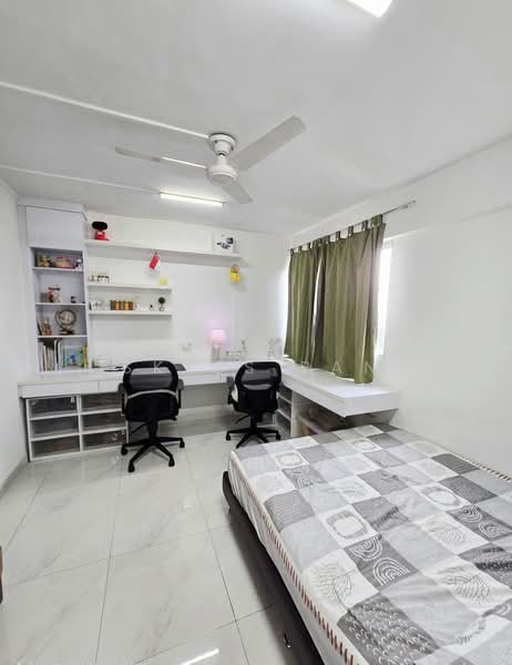 24 Hougang Avenue 3, 24 Hougang Avenue 3, 2 Bedrooms, 990 sqft, HDB Flat For Rent, by Skyes Pan, 500180262 - Bedroom - PropertyGuru.com.sg