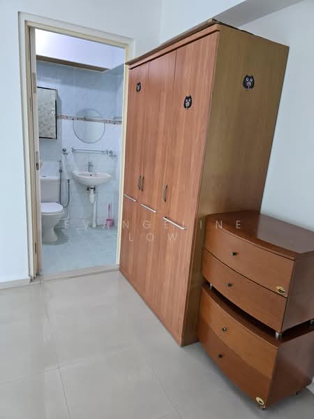 395 Bukit Batok West Avenue 5, 395 Bukit Batok West Avenue 5, 3 Bedrooms, 990 sqft, HDB Flat For Rent, by Evangeline Low, 500180263 - Bathroom - PropertyGuru.com.sg